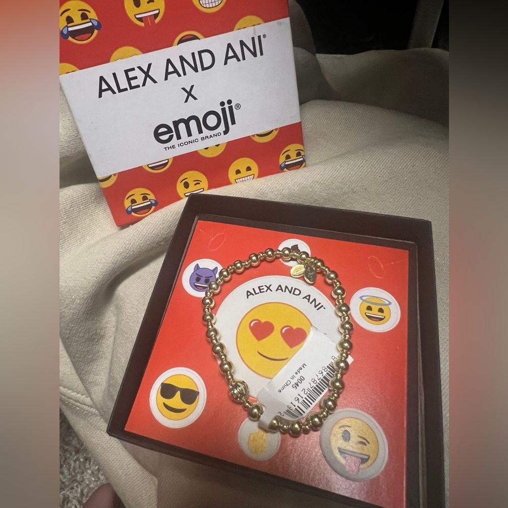 Bracelet - Emoji - Picture 3 of 3